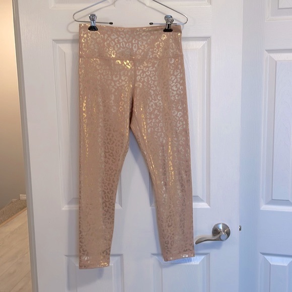 Zyia Active Gold Leopard 7/8 High Rise Light N Tight Leggings - Picture 3 of 6